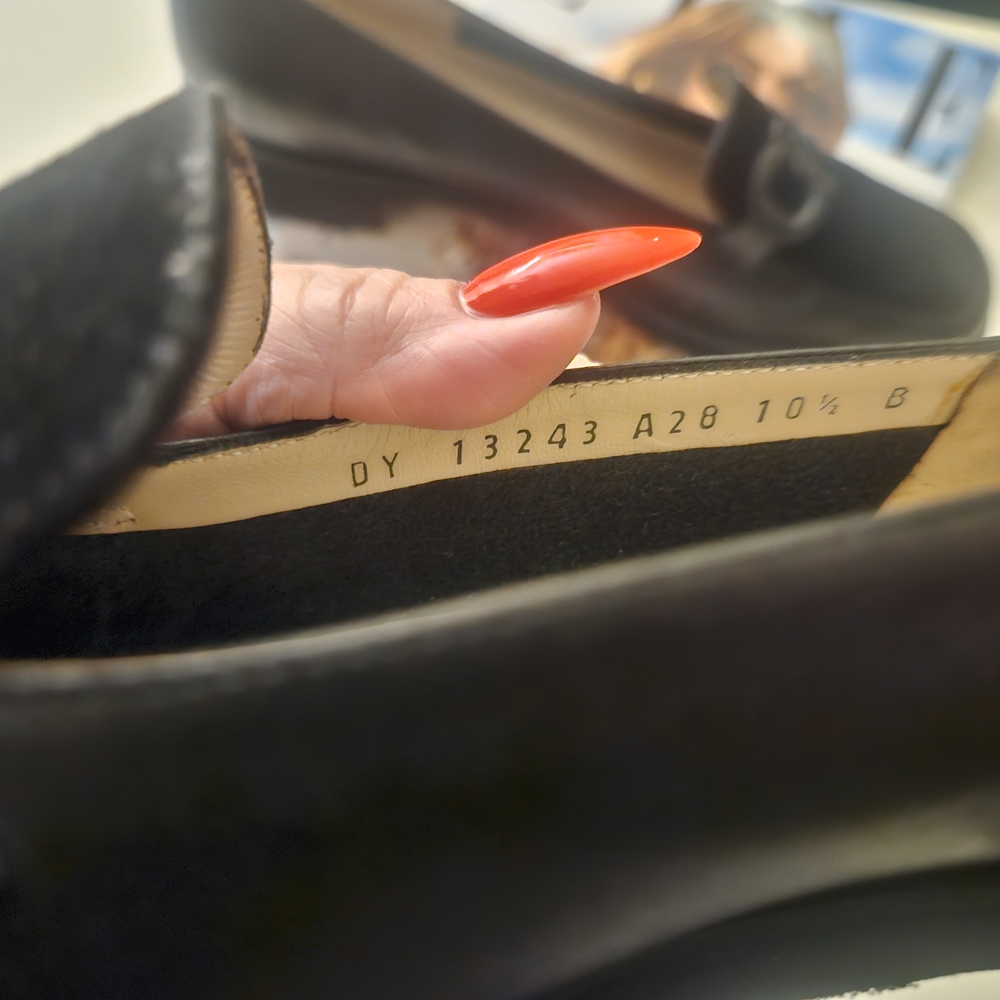 Salvatore Ferragamo Black Women's Loafers - Picture 6 of 8